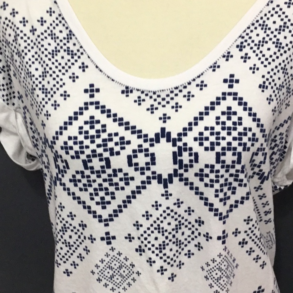 GAP top - Picture 2 of 4